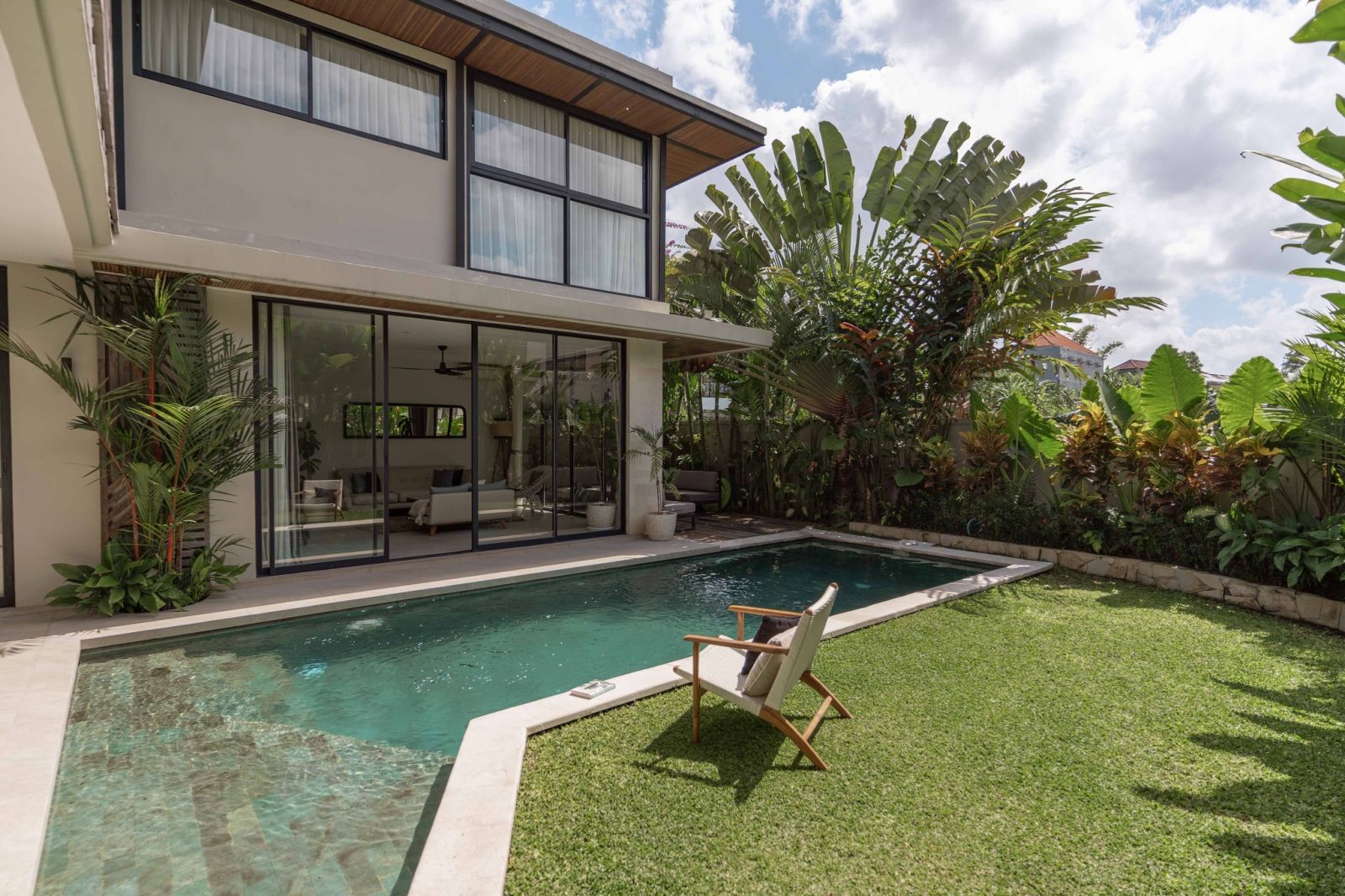 TROPICAL SERENITY HOME